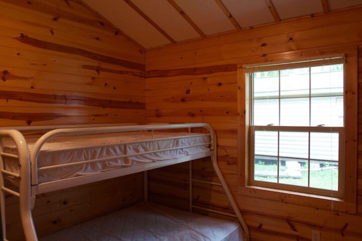 Room 33 of 65
