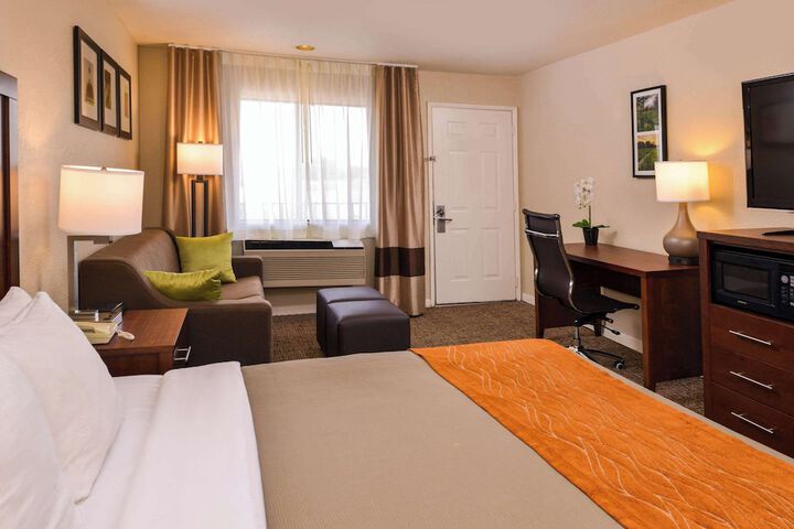 Room 34 of 48