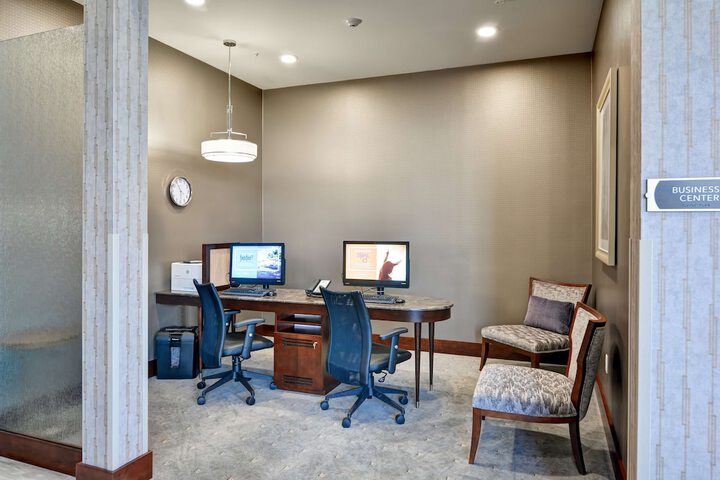 Business Center 36 of 36