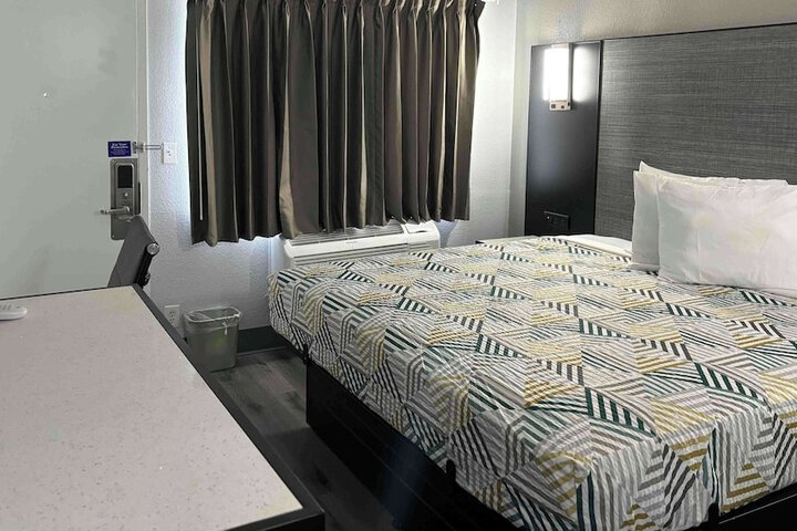 Room 31 of 37