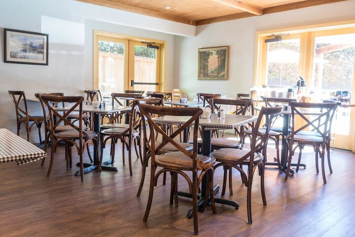 Riverside Inn