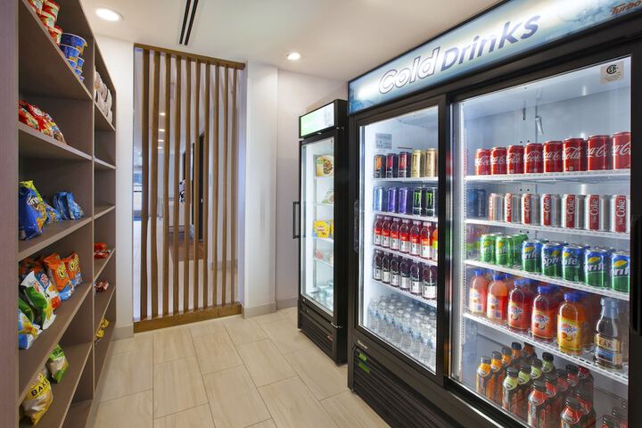 Holiday Inn Express Auburn Hills South by IHG