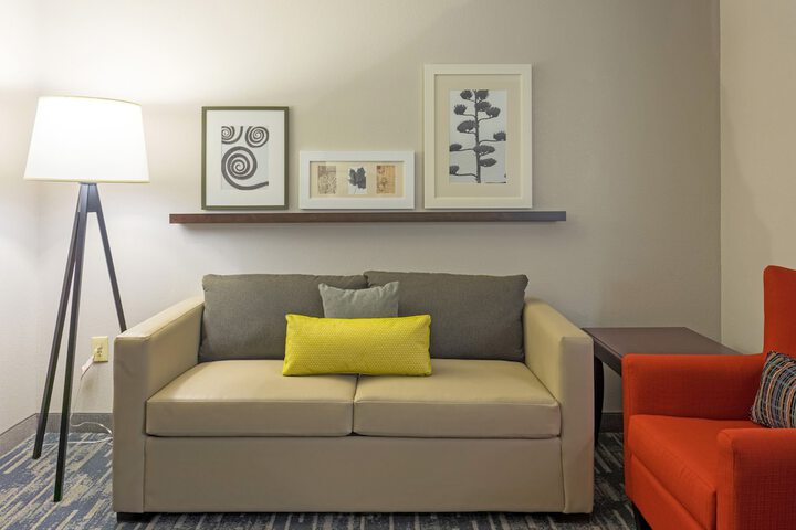 Room 15 of 28