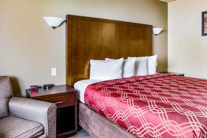 Room 27 of 29