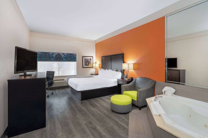 La Quinta Inn & Suites by Wyndham Prattville