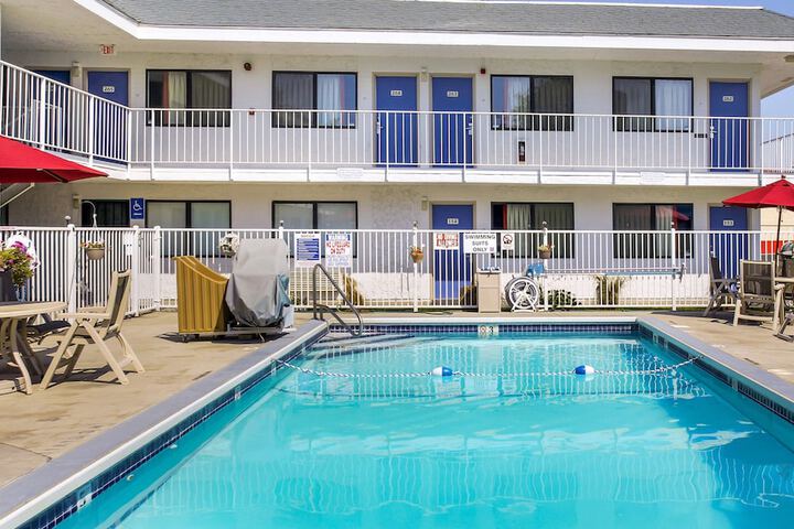 Motel 6 Medford OR