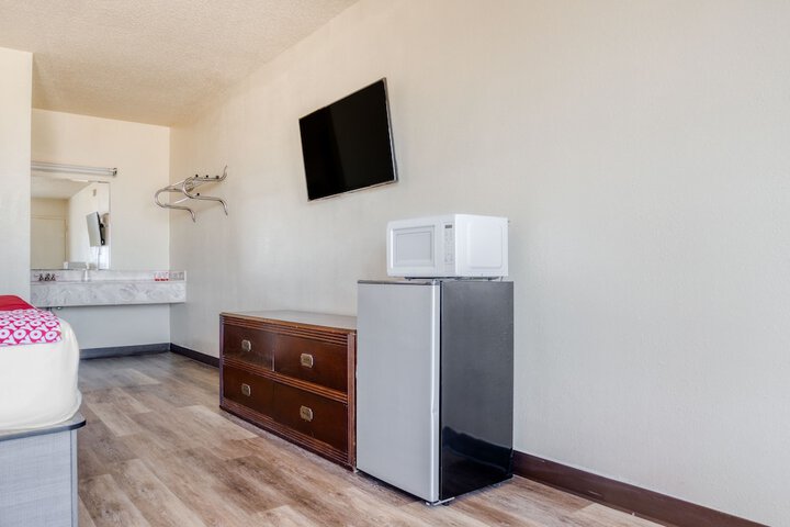 Room 12 of 28