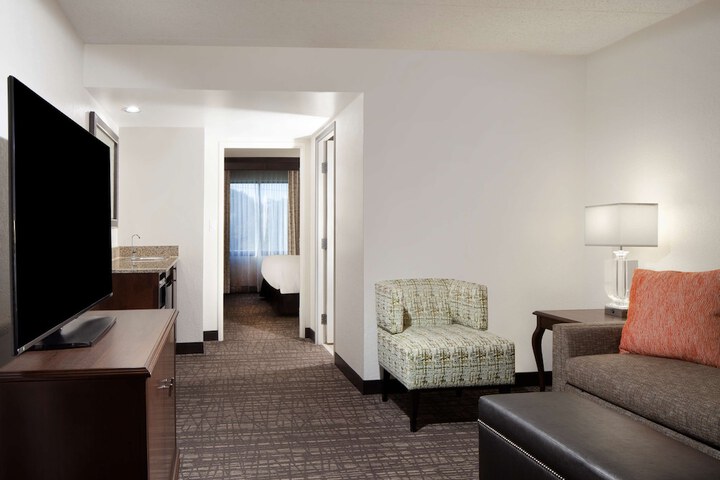 Room 26 of 65