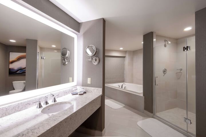 Embassy Suites Northwest Arkansas - Hotel Spa & Convention