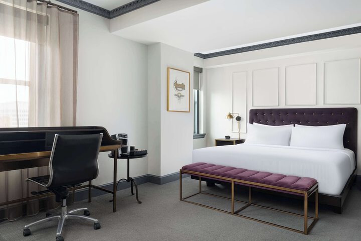 Hotel Phillips Kansas City Curio Collection by Hilton