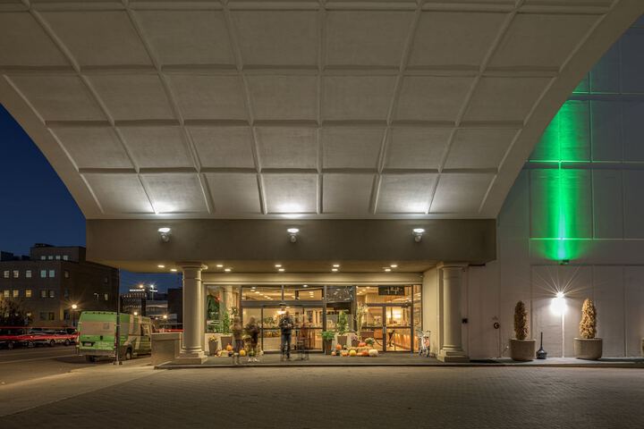 Hotel 2 of 56