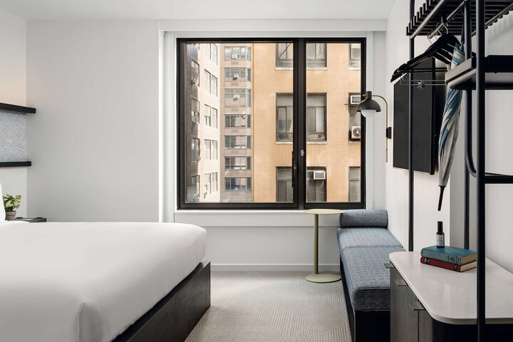 Room 9 of 62