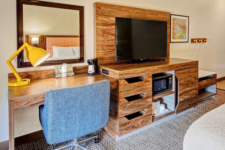 Room 13 of 29
