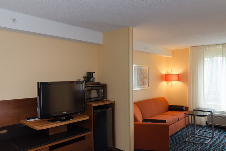 Room 9 of 17