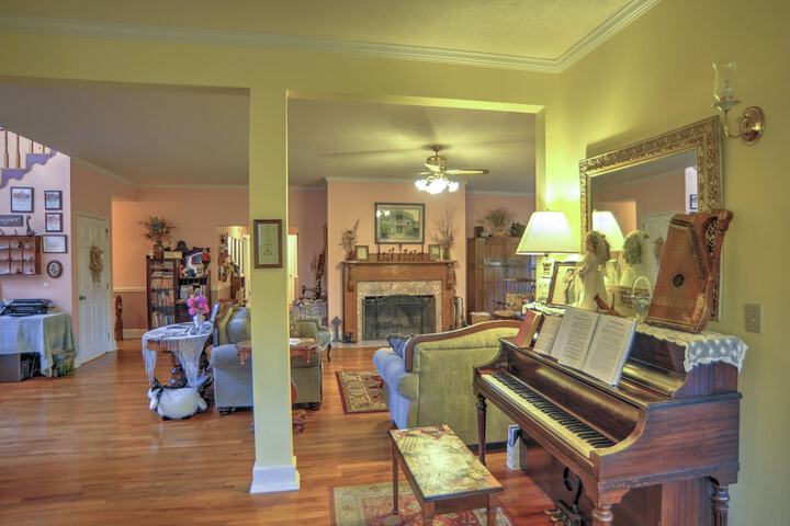 Blue Mountain Mist Country Inn & Spa