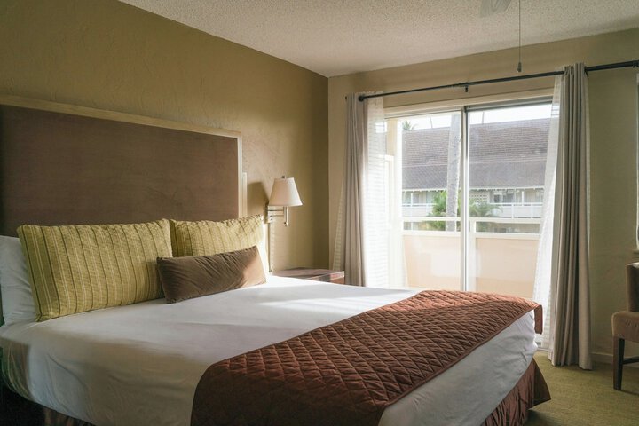 Plantation Hale Suites