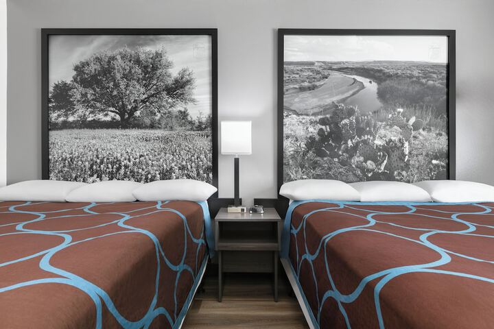 Room 48 of 59