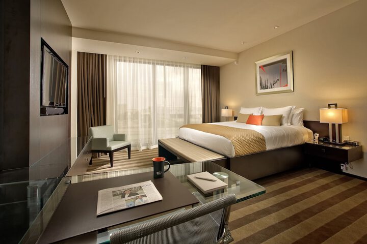 Room 9 of 37