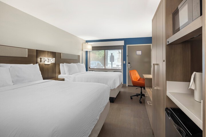 Holiday Inn Express Hyannis Cape Cod by IHG