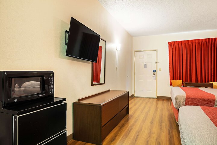 Room 19 of 30