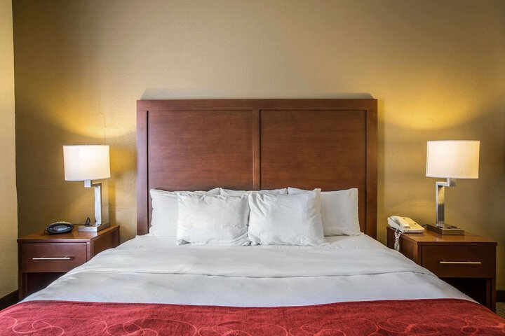 Quality Suites Morristown West