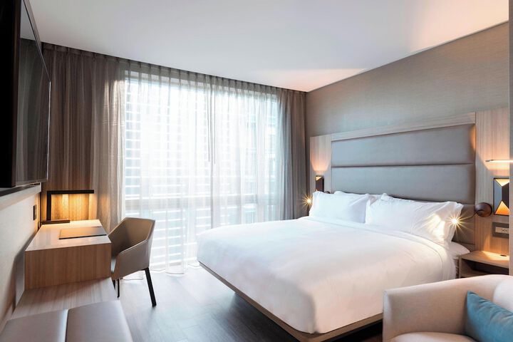 Room 29 of 65