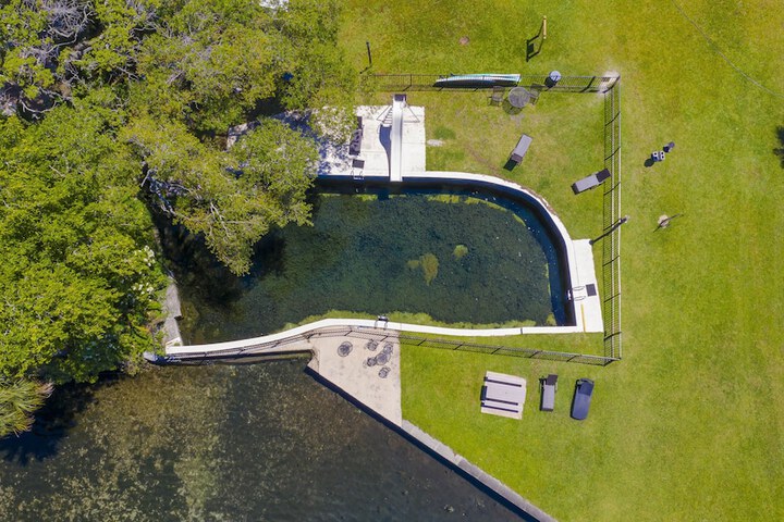 Pool 10 of 82