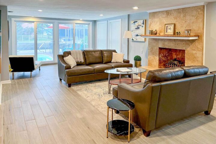 Renovated Port Richey Oasis w / Lanai + Grill!