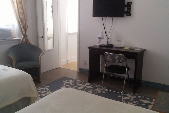 Room 40 of 46