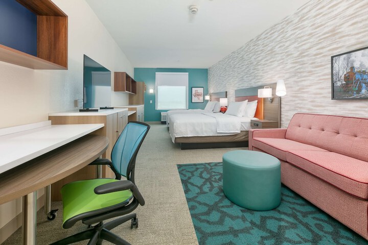 Room 11 of 32