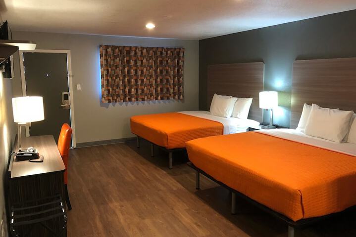 Room 3 of 8