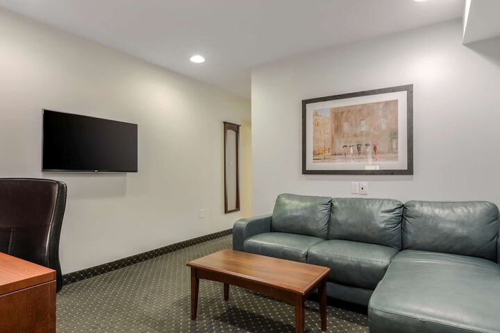 Room 35 of 43