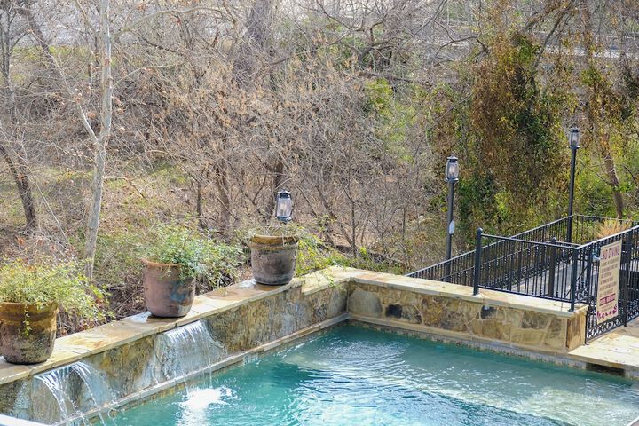 The Winchester Lodge