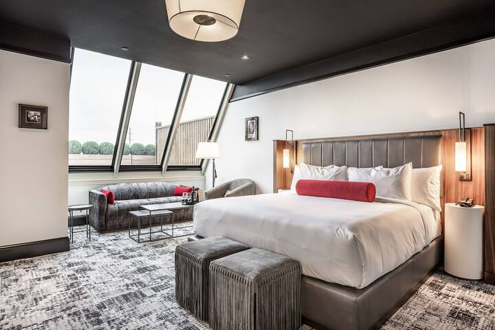 Bottleworks Hotel
