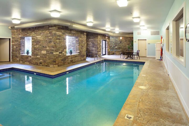 Pool 4 of 65