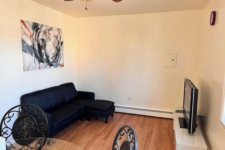 Amazing Three Bedrooms Apartment