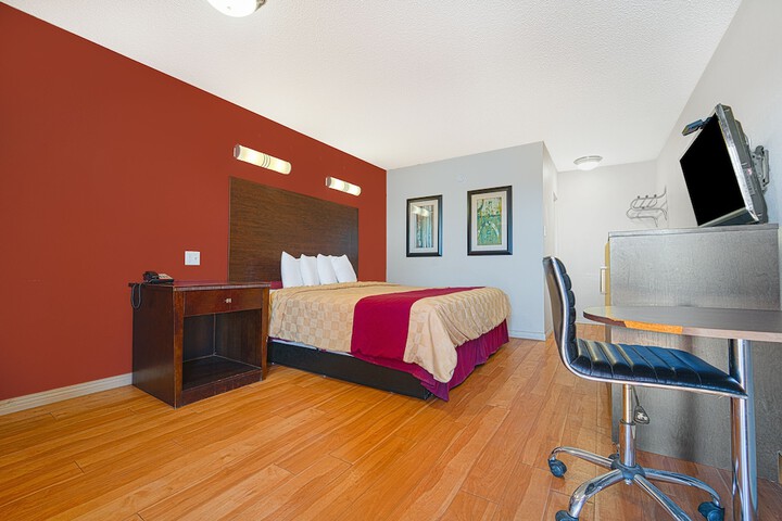 Room 8 of 30