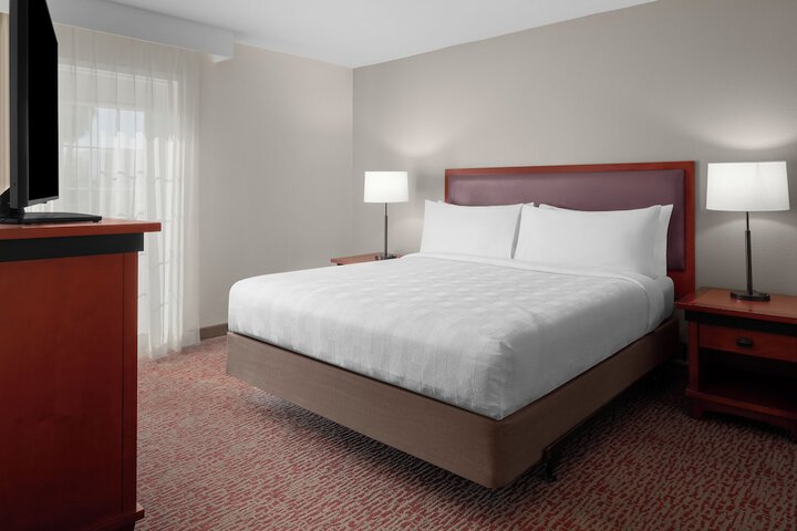 Room 25 of 33