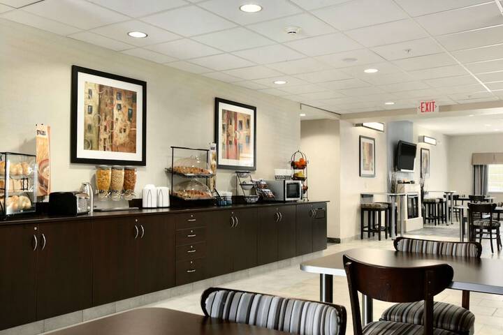 Breakfast/Coffee Service 18 of 20