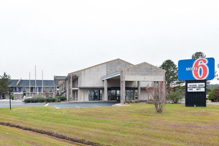 Motel 6 Kenly NC