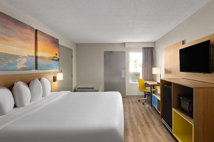 Room 31 of 54