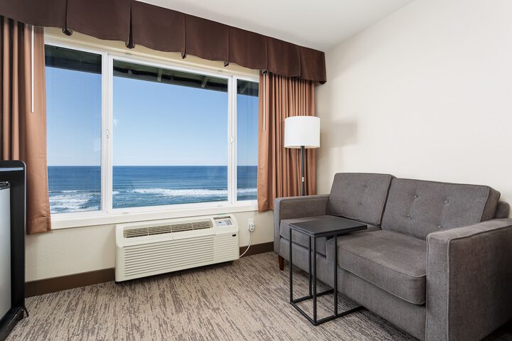 The Coho Oceanfront Lodge