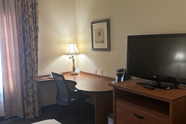Room 19 of 40