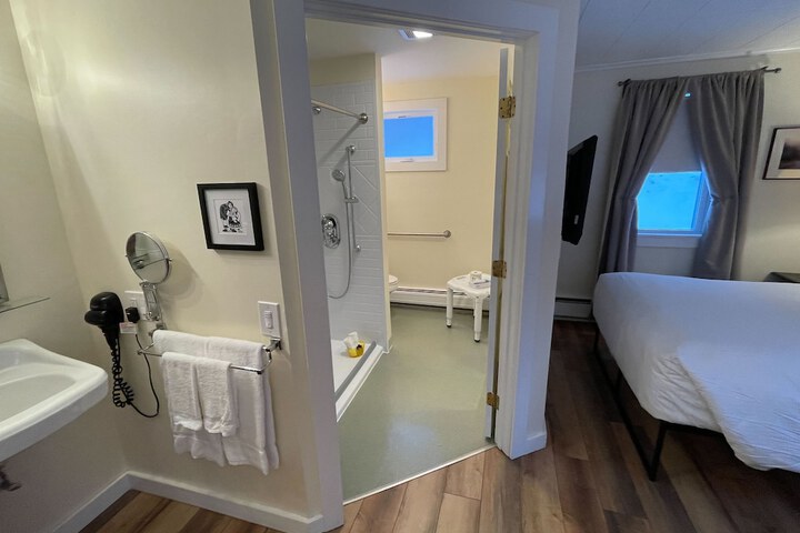 Room 21 of 41