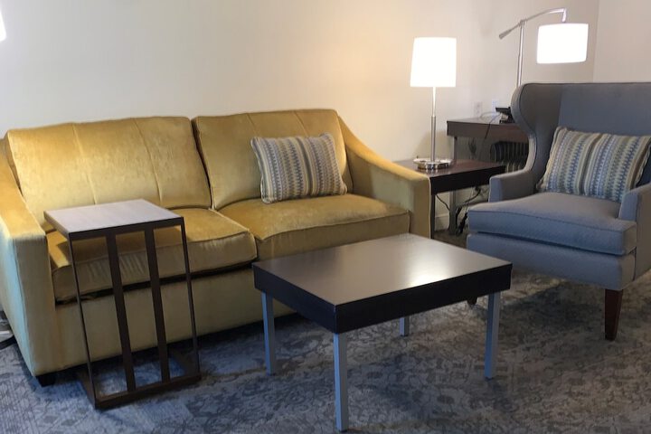Hampton Inn & Suites Rockville Centre