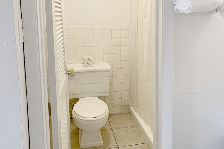 Room 14 of 30