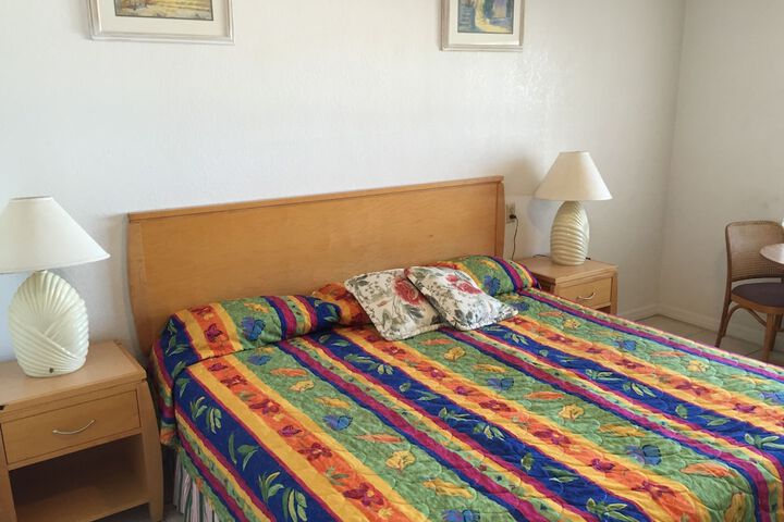 Room 13 of 31