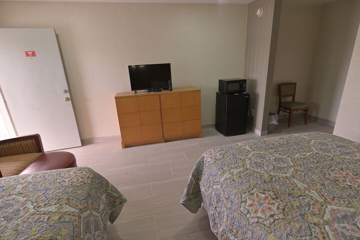 Room 12 of 17