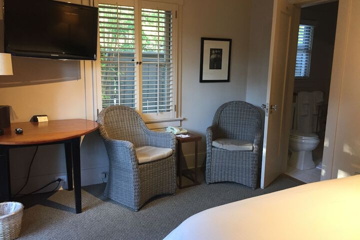 Room 73 of 94