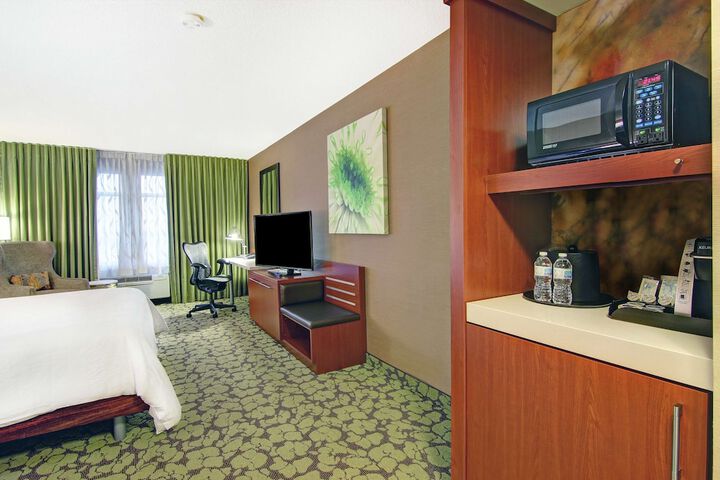 Room 27 of 43